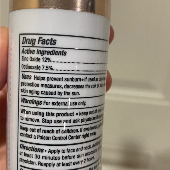 New and sealed DRMTLGY Universal Tinted Moisturizer SPF 46 - Picture 8 of 10